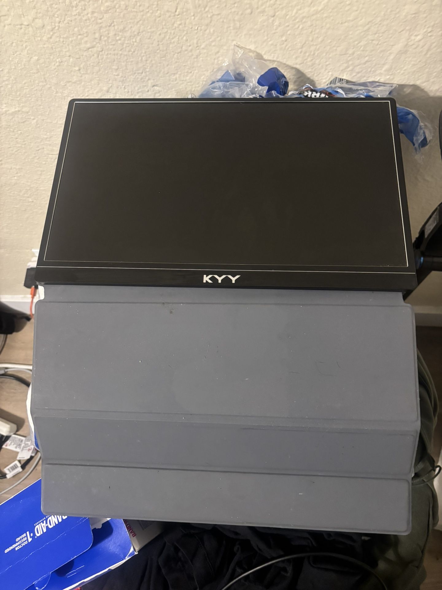 kyy 15.6 monitor 