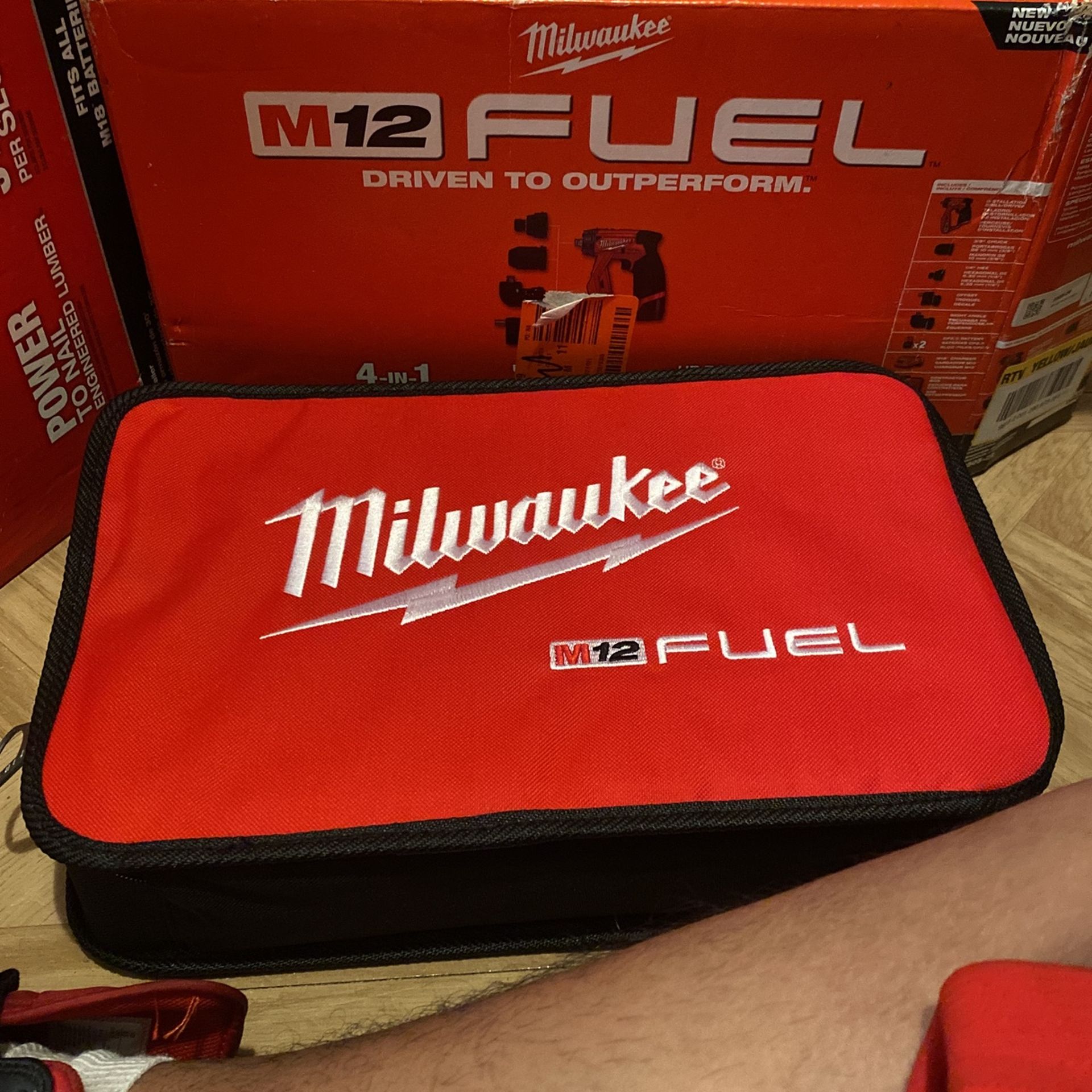 Milwaukee 2505-22 M12 FUEL 12V Brushless Installation 4-in-1 Drill Driver Kit