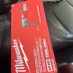 Milwaukee Hammer Drill M18