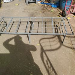 Metal Bed Frames 