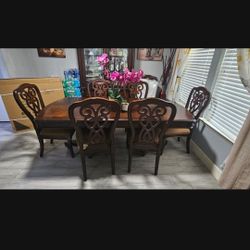 Table. Buffet. China Cabinet 