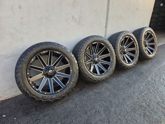 22" FUEL rims w/ 35" BfGoodrich Tires 22x10 -18mm offset