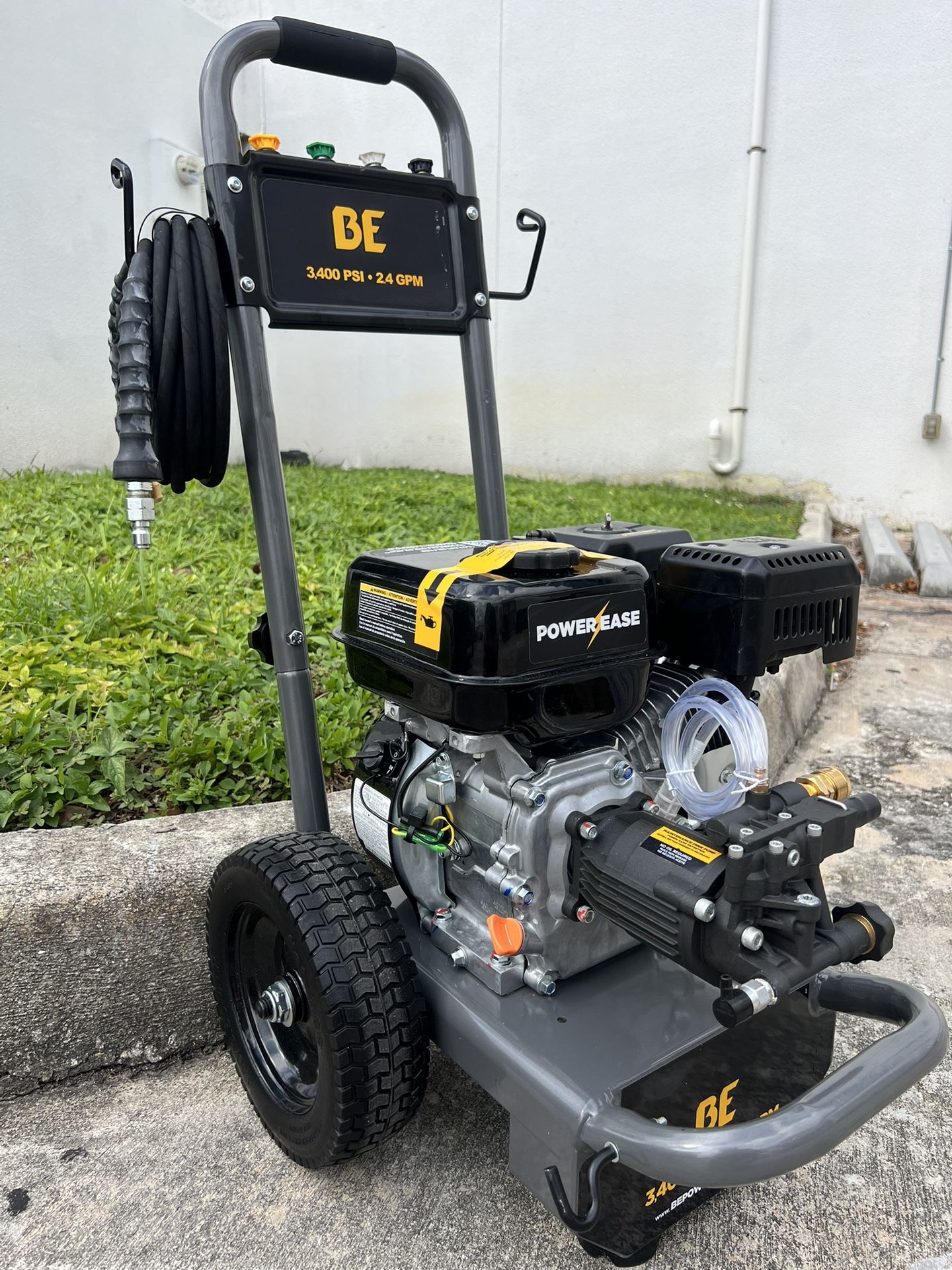 NEW pressure cleaner 3400 psi gas