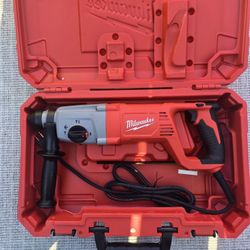 Milwaukee
8 Amp Corded 1 in. SDS D-Handle Rotary Hammer 2-Cutter SDS-Plus Carbide Hammer Drill