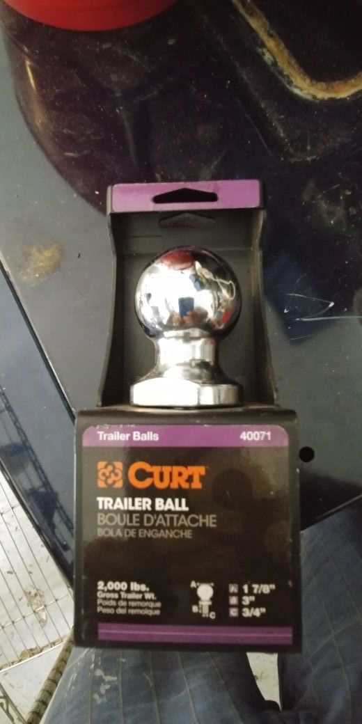 Tow ball