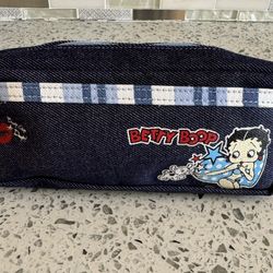 Pouch 