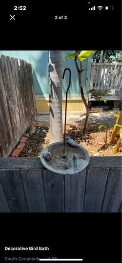 Bird feeder