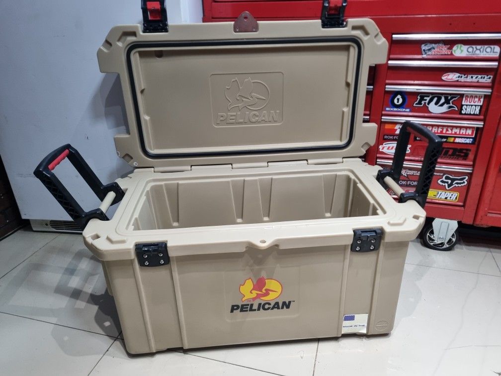 Hielera PELICAN Cooler excelentes condiciones, 350dls, mas fotos y medidas por msj