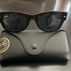 Ray-Ban Mega Wayfarer II 