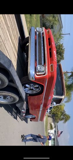 Wedding Quinceañera Shauffeur Classic Truck Photo Prop