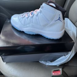 White Legend Blue Jordan 11