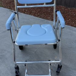 Foldable Chair OFFERS WELCOME