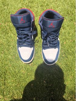 Nike “Jordan” 1 mids. Used SZ13