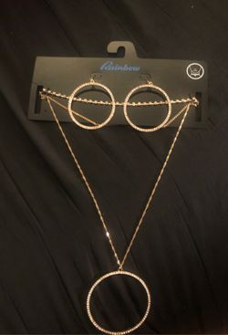 Necklace and earring set