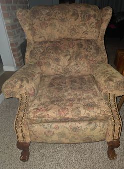 Set of 2 Wingback Recliners