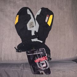 DEFCON Covert Snowboard Ski Mitts Small