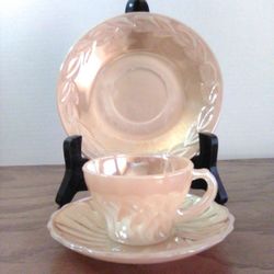 Vintage Peach Lustre Swirl Teacup & Saucer / 1 Laurel Leaf Saucer Fire King