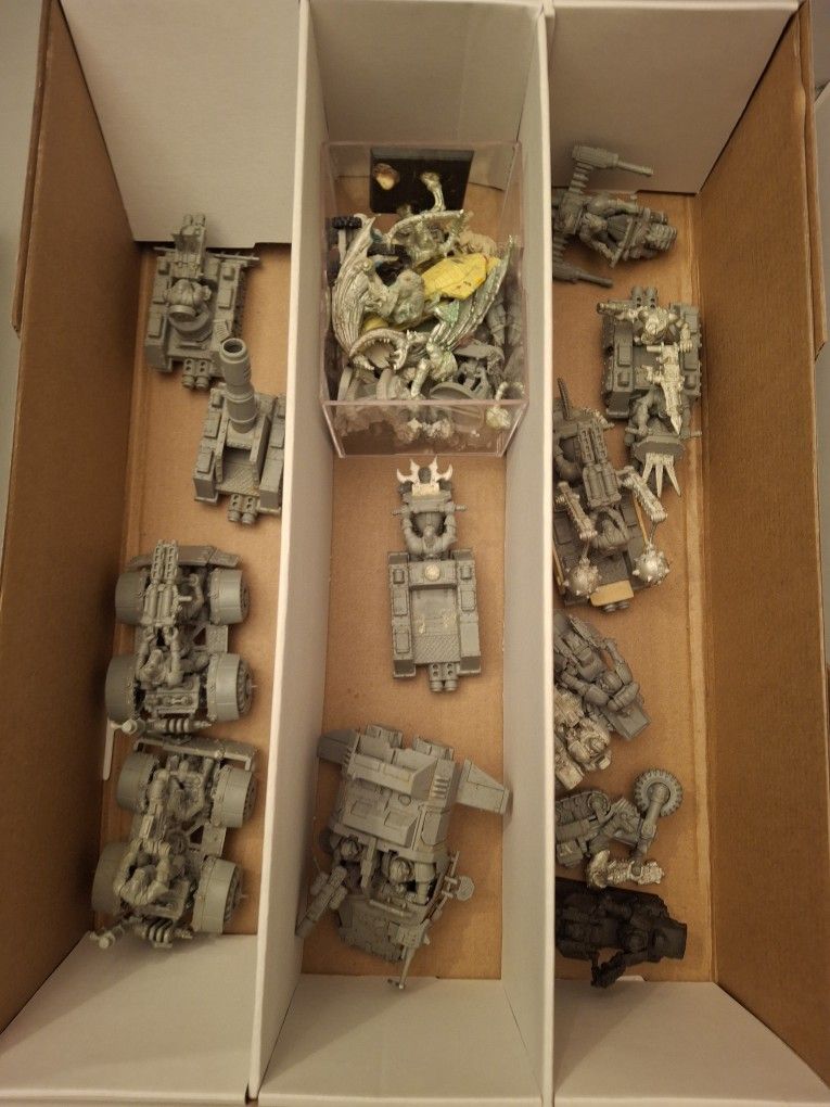 Warhammer 40K Items - Plastic And Die-cast.