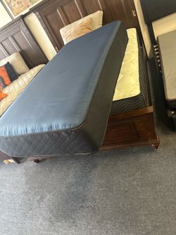 Truck mattress