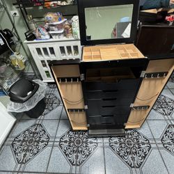 Black Jewelry Organizer 