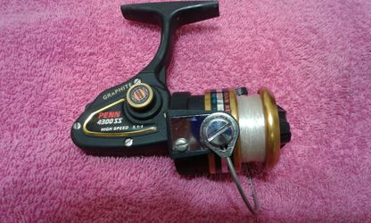PENN 4300 SS SPINNING REEL for Sale in North Brunswick