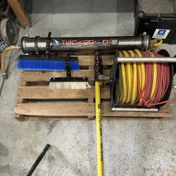 Tucker Water fed Pole System