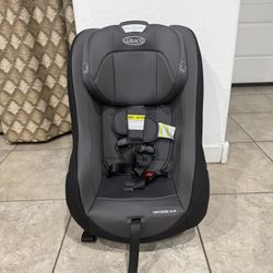 Graco Contender Slim Convertible Car Seat, West Point, Lightweight Travel Car Seat with Compact, Space-Saving Design, Rear-Facing 5–40 lbs, Forward-Fa