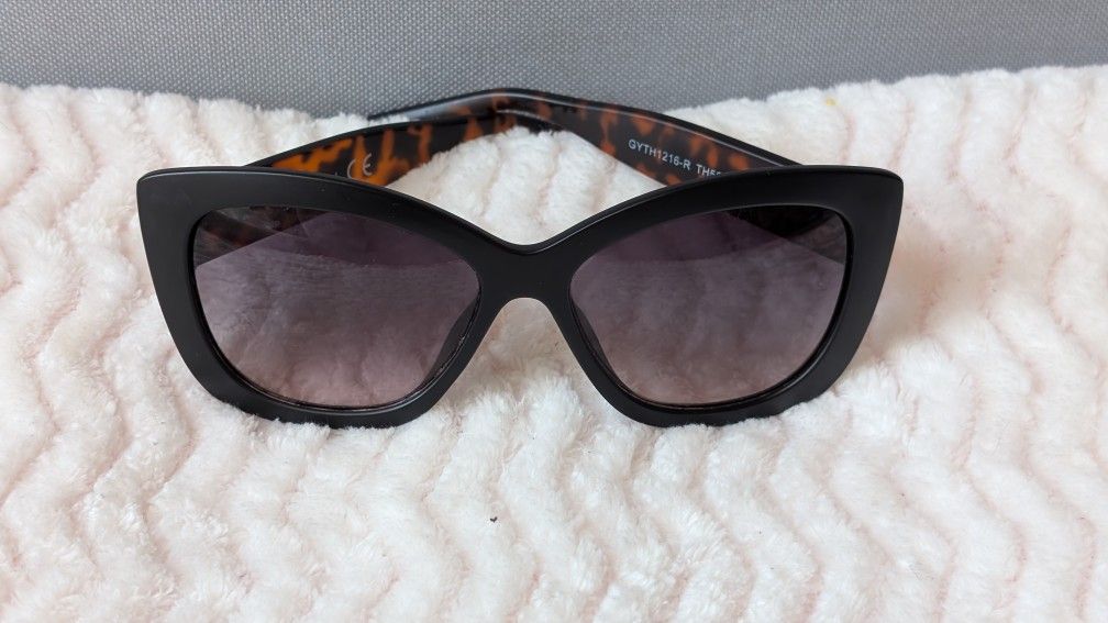 Tahari Matte Black cat Eye Large Sunglasses