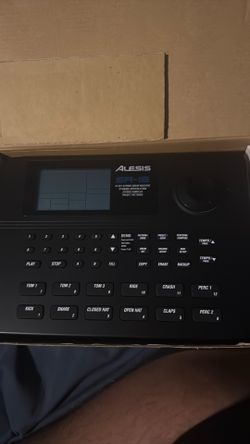 Alesis 24 bit stereo drum machine