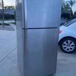 Stainless Steel Two Doors Top Freezer Refrigerator