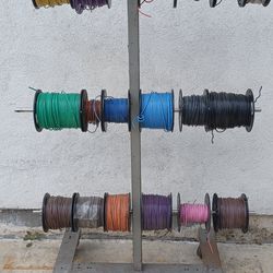 ELECTRICAL  COPPER  WIRE  CABLE  WHIT  ROLLING  STAND 