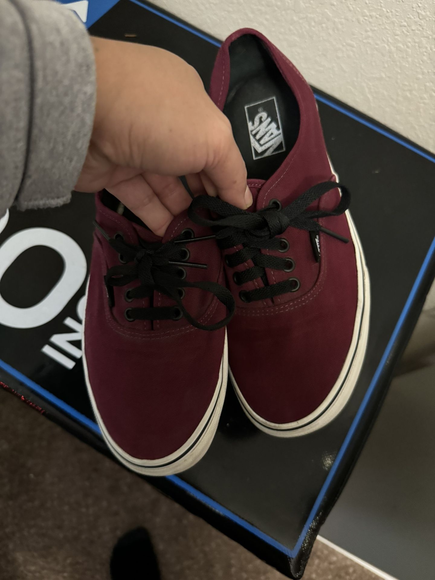 Men’s Vans Size 9 1/2