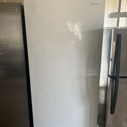 21 cubic upright freezer