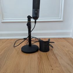 Fifine USB Microphone – w/ Pop Filter & Stand – Excellent Condition