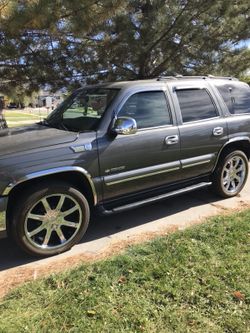 Chevi Tahoe 2001 153xxx miles rims 22 4x4 runs good very nice