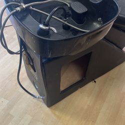 Salon Professional Shampoo Sinks 