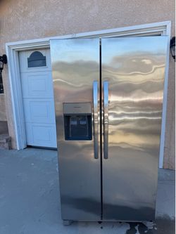 Frigidaire Fridge