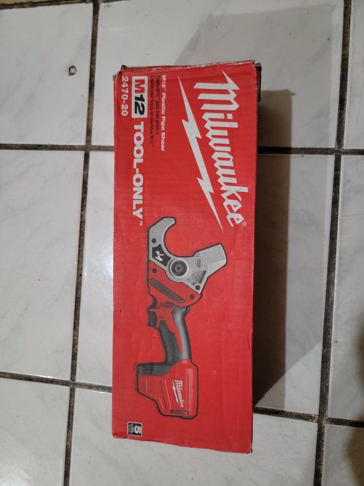 Milwaukee Plastic Pipe Wrench M12