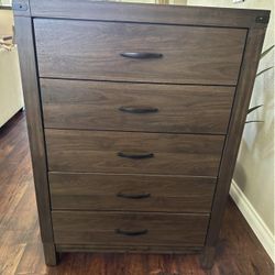 Beautiful 5 Drawer Dresser By Living Spaces!!! Excellent, Outstanding Condition!!! Free Local Delivery!!!