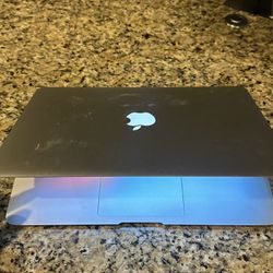 Apple MacBook Air 13.3 Inches