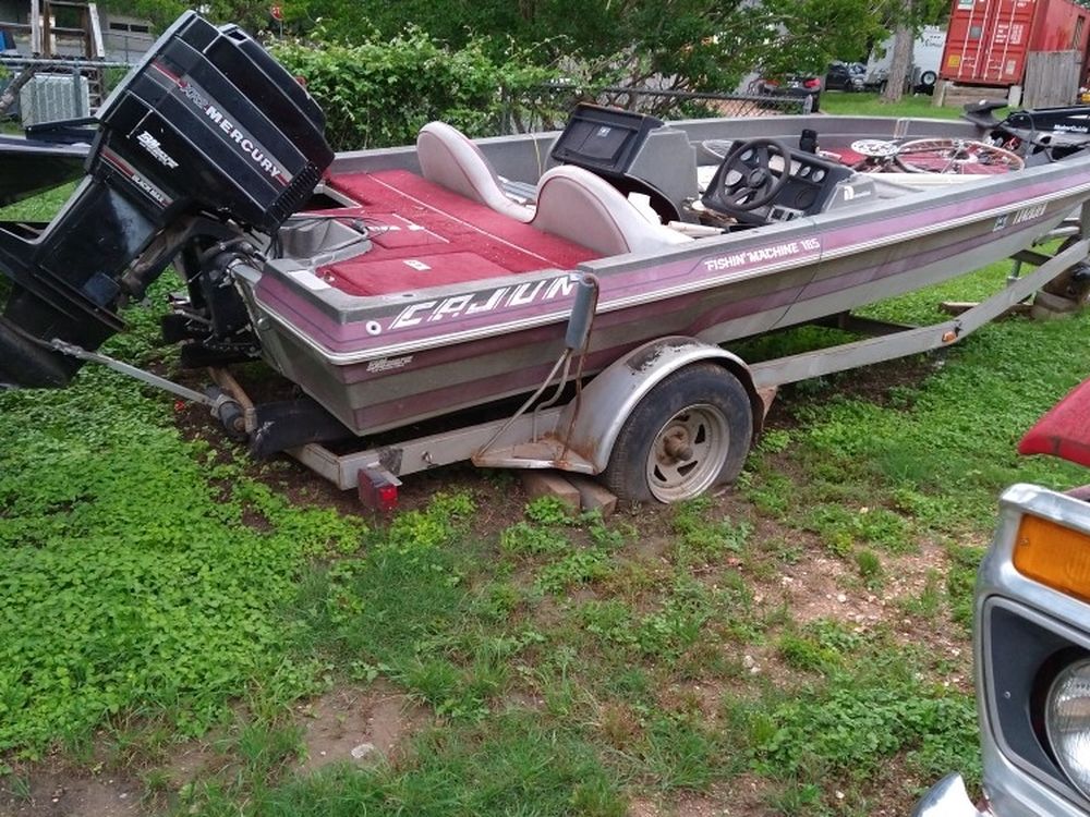 Photo CAJUN Fishin Machine 185 Boat
