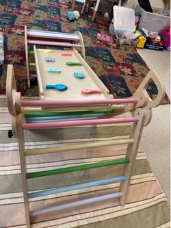 Wooden Pikler Triangle Set with Arch and Reversible Ramp