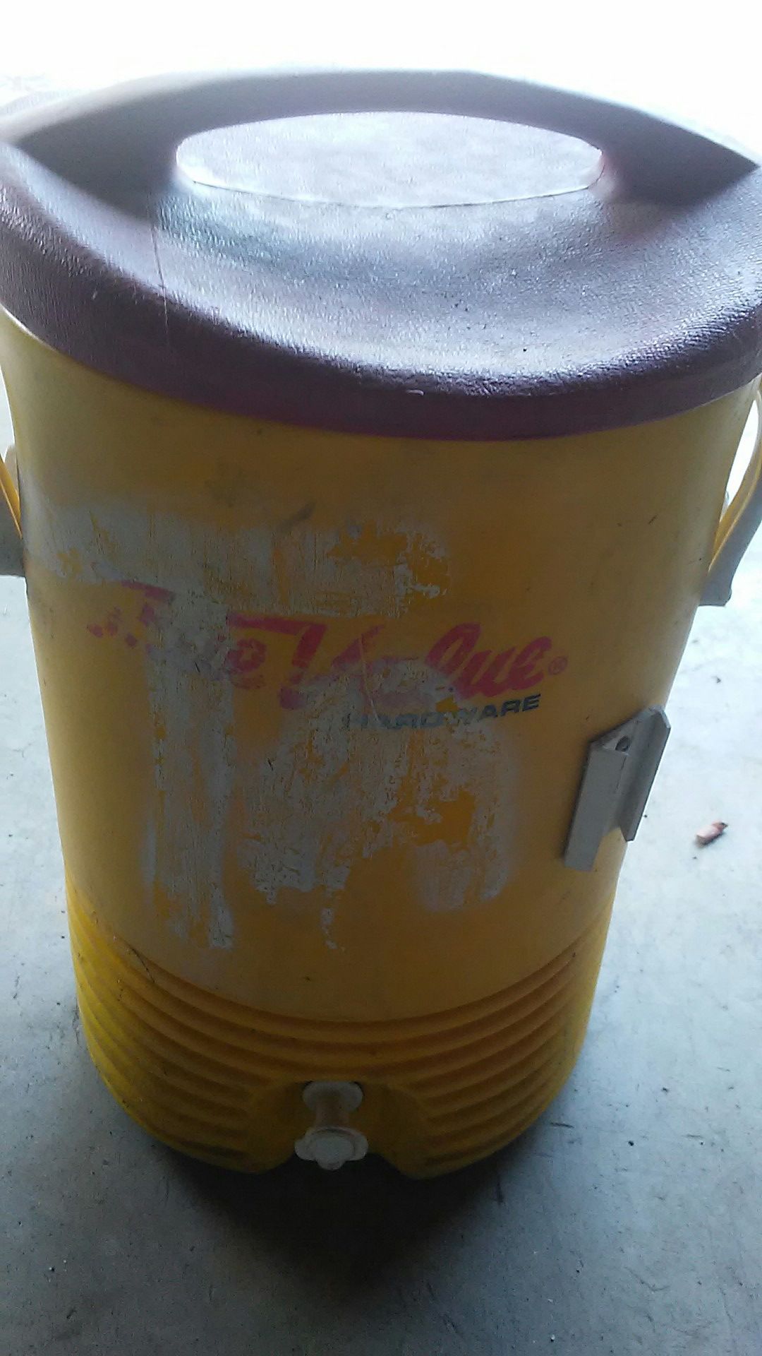 TRUE VALUE LARGE DRINK IGLOO