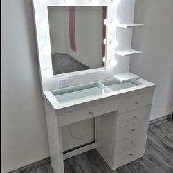 Hollywood Make Up Vanity