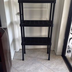 Plastic shelving 