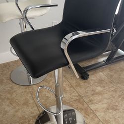 White And Black Scandesign Barstools