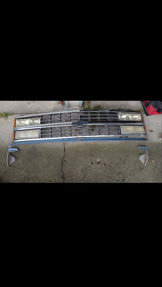 1988-98 Obs Chevy Front Grill Assembly