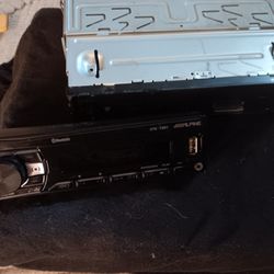 Alpine UTE 173 BT Excell cond, w backing  plate, ,,,$65""