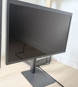LG UltraFine 5K 27” Monitor – 27MD5KA-B – Excellent Condition