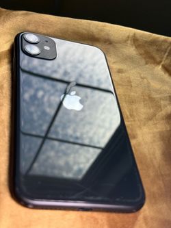 Unlocked Cracked iPhone 11 WORKS GREAT!